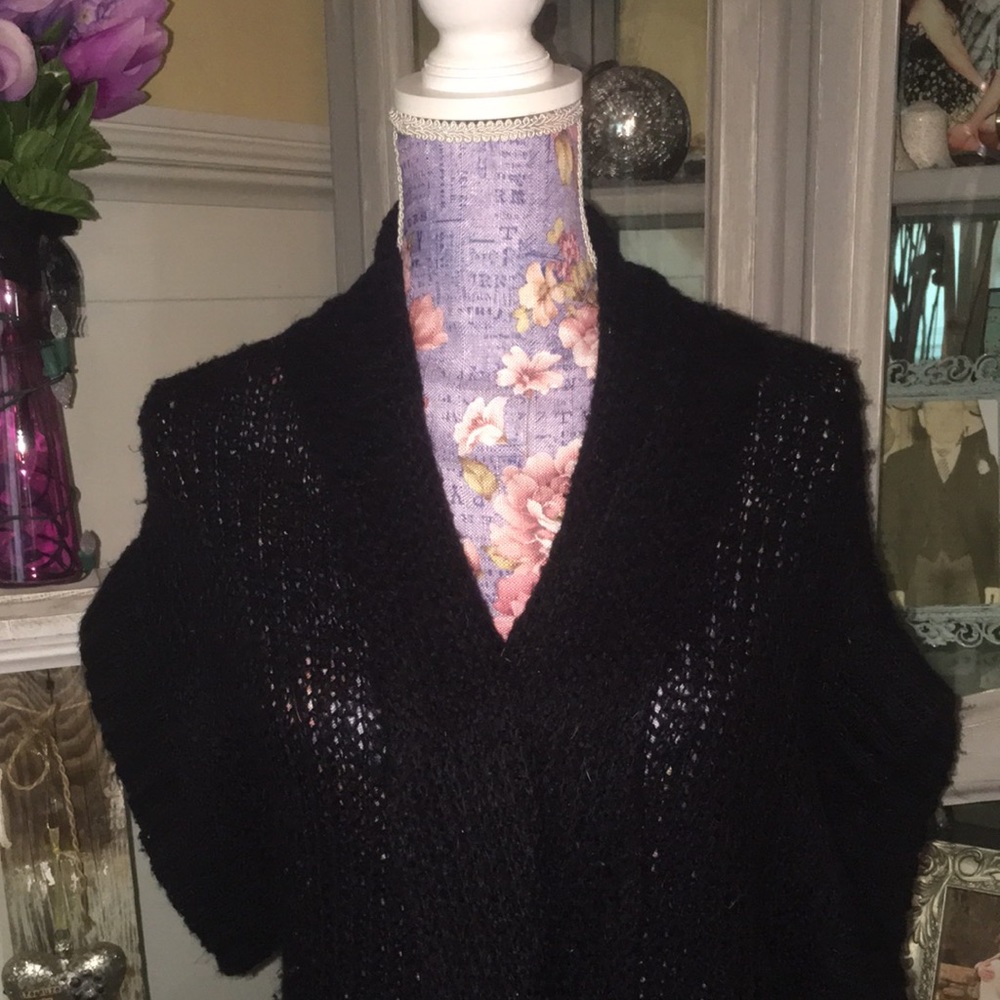 MM Fuzzy Open Sweater w/ Short Sleeves sz Small